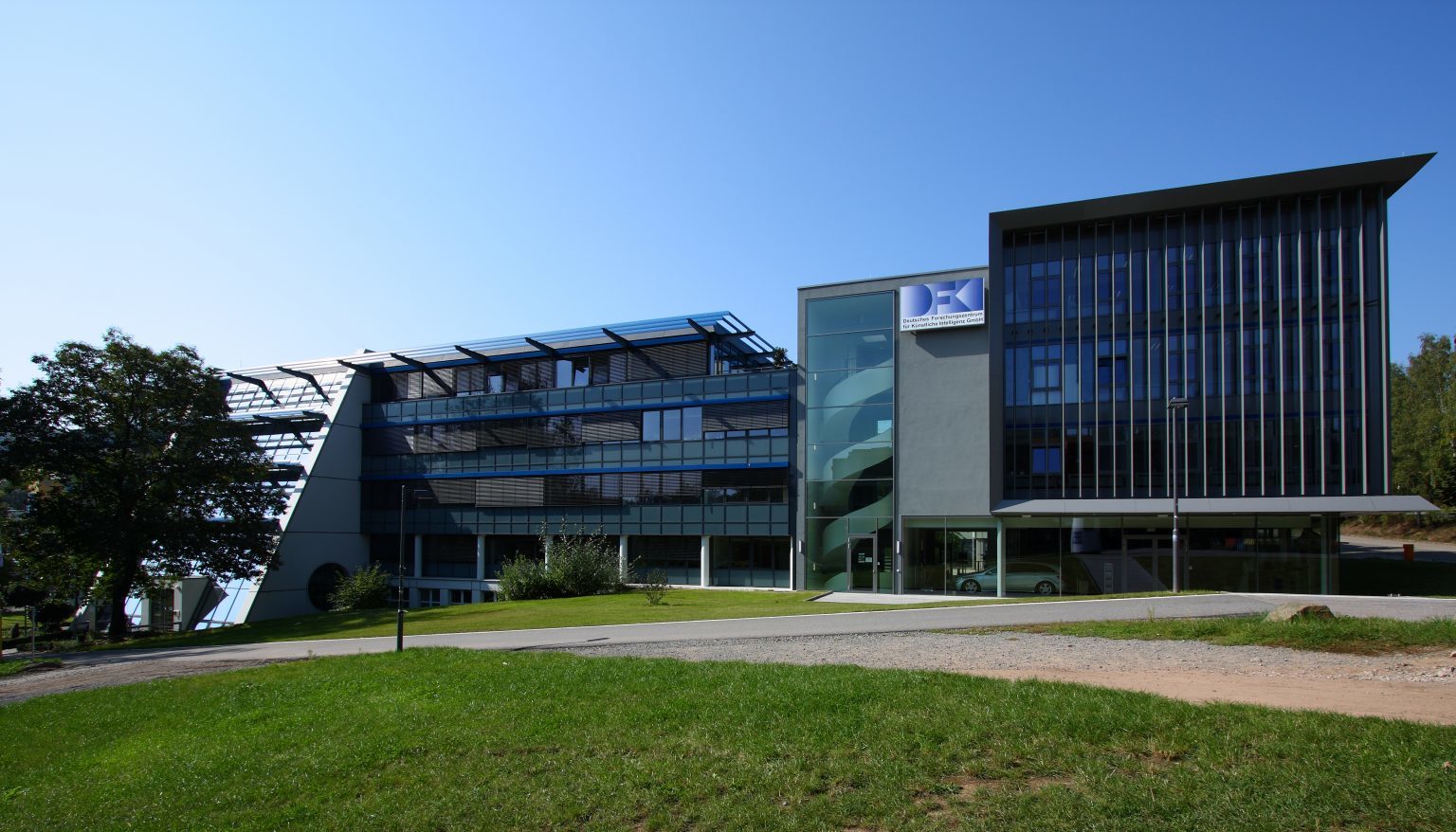 Research Institutes Saarland Informatics Campus